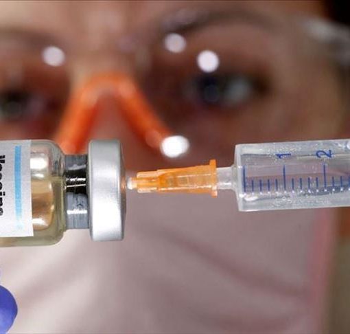 Vaccini anti Covid, l'annuncio: «In tutta l'Unione Europea si parte il 27, 28 e 29 dicembre»