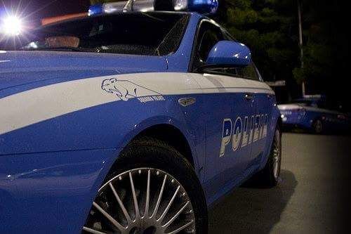 Vigevano: In preda ai fumi dell'alcool 17enne aggredisce due poliziotti, denunciato