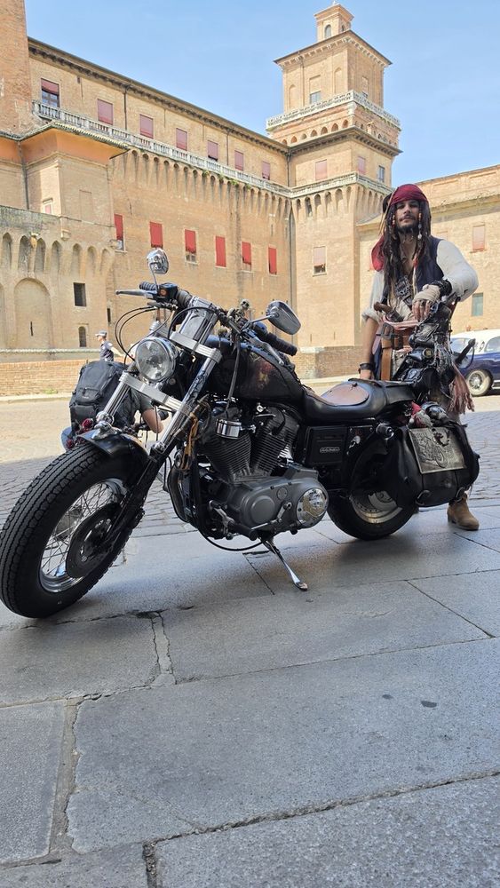Sabato 20 giugno presentazione a Vigevano della Harley Davidson pirata di Johnny Depp Sabato 20 giugno presentazione a Vigevano della Harley Davidson pirata di Johnny Depp