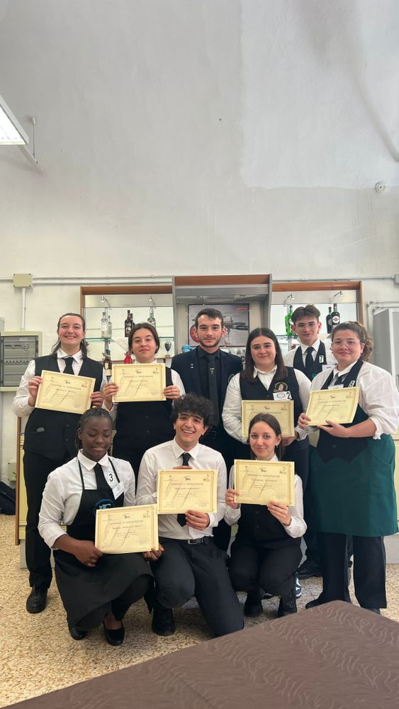 Mortara: &quot;Barman per un giorno&quot;, la masterclass di Latte Art al Pollini