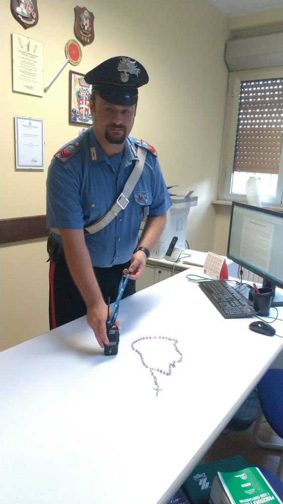 Borgo San Siro: faceva da palo ai complici intenti a rubare in alcune abitazioni, in manette una 43enne Borgo San Siro: faceva da palo ai complici intenti a rubare in alcune abitazioni, in manette una 43enne