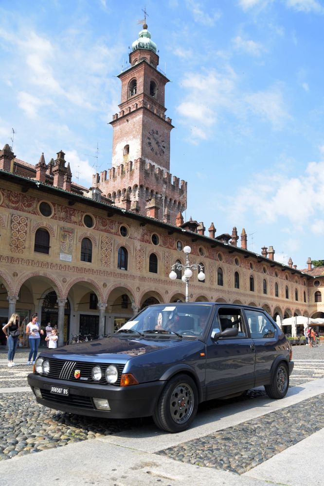 Festa di auto storiche a Vigevano per l’11° memorial Francesco d’Ambrosio