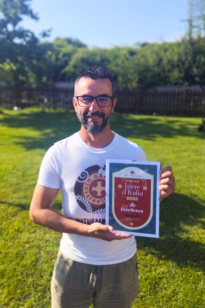 Birrificio Gambolò tra le “eccellenze” della guida alle Birre d’Italia 2025 di Slow Food Birrificio Gambolò tra le “eccellenze” della guida alle Birre d’Italia 2025 di Slow Food