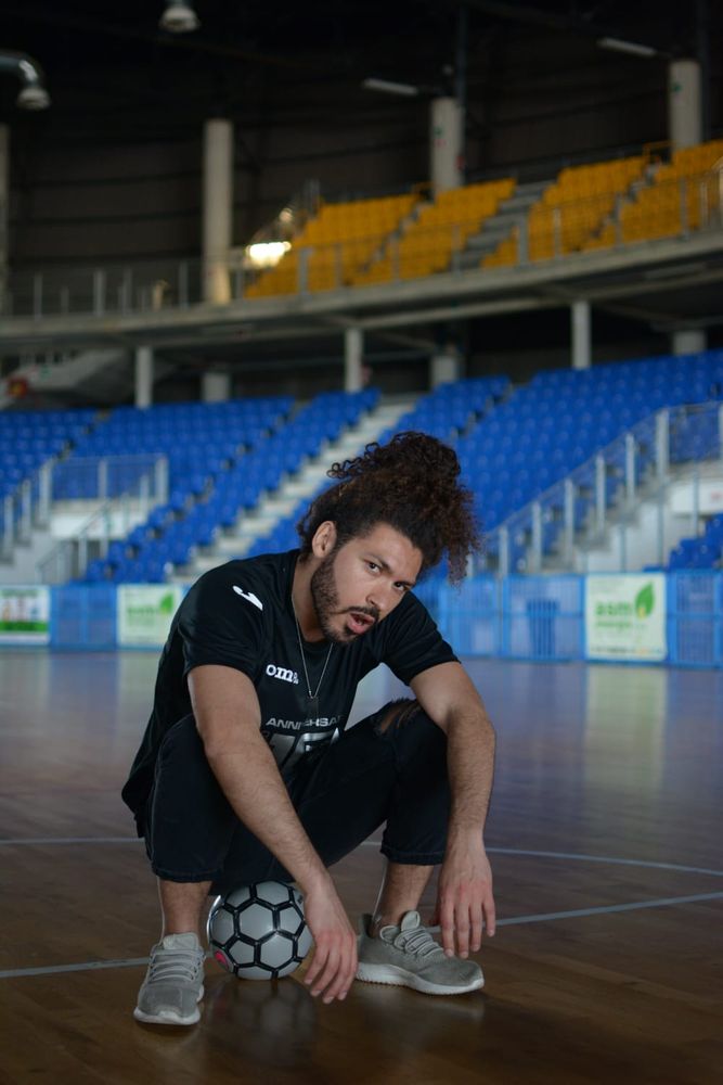 Il rapper sordo Brazzo scrive ed interpreta l'inno del Real e non solo