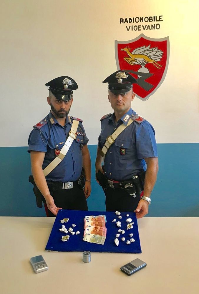 Vigevano: deteneva e spacciava sostanze stupefacenti, arrestato un 16 enne