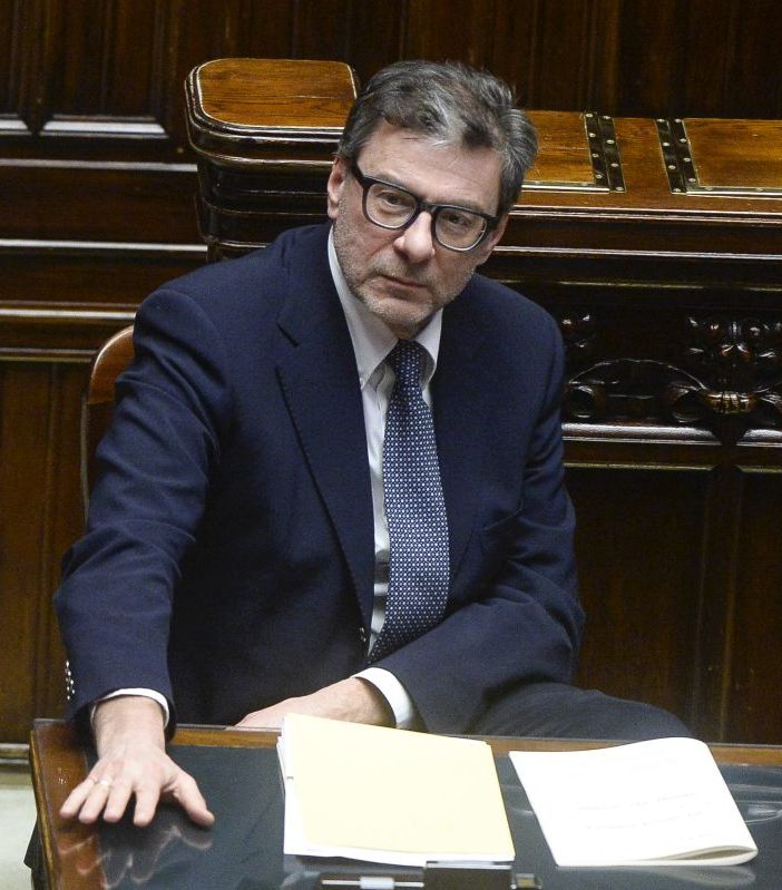 Dfp, via libera alle risoluzioni di maggioranza