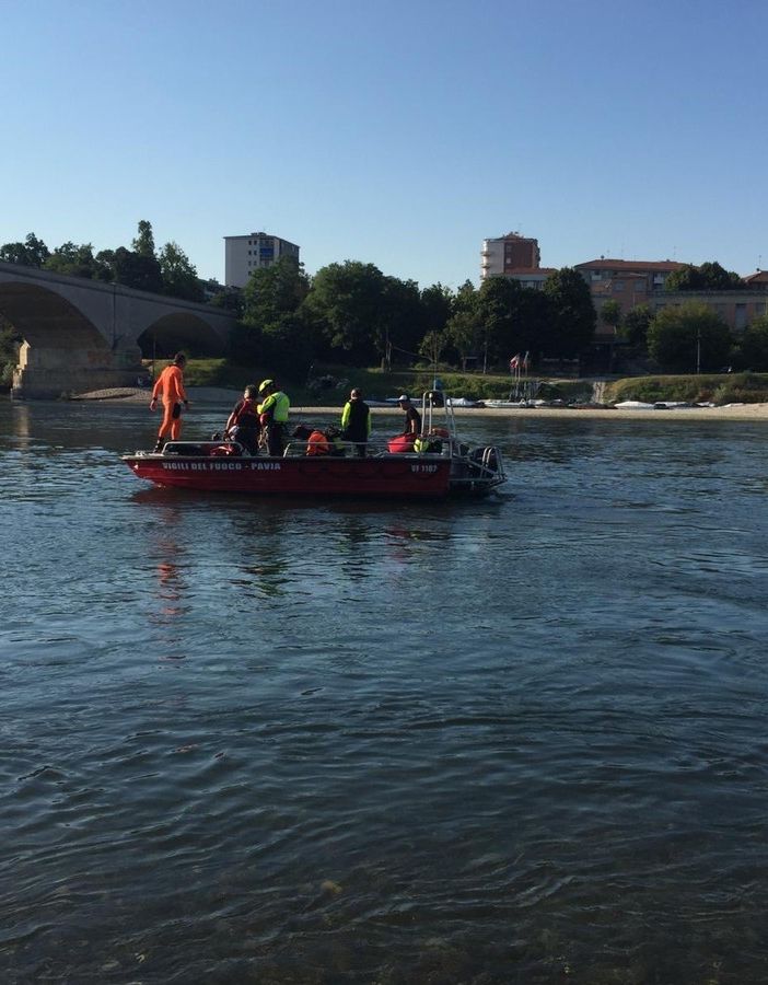 Pavia: si tuffa nel Ticino e muore annegato a 16 anni