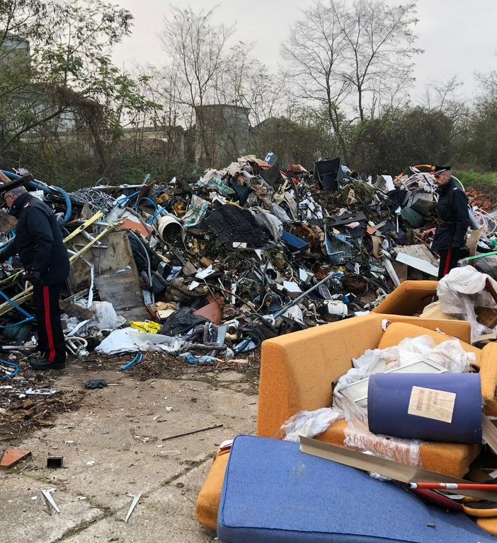Sannazzaro de' Burgondi: sequestrata una discarica abusiva in frazione Mezzano