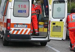 Vigevano: urtata dalla portiera di un'auto, ferita una 72enne