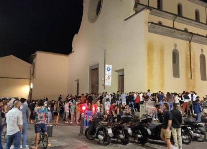 I sindaci contro il coprifuoco affidato ai Comuni