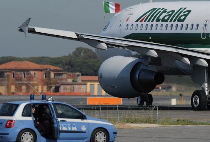 Tampone obbligatorio per chi arriva in Italia