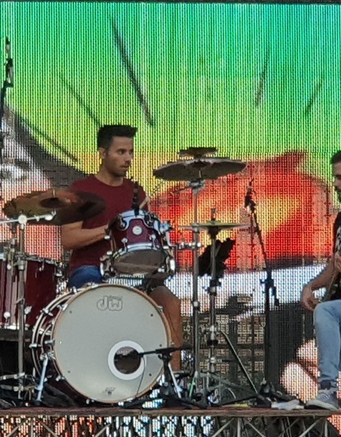 Il batterista Matteo La Mantia da Sannazzaro ai &quot;Divina Band&quot;