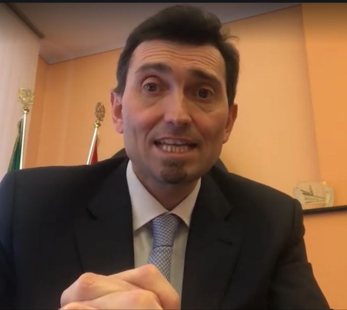 VIDEO. Vigevano, il sindaco Sala: &quot;Da domani mattina 12.000 mascherine verranno distribuite nelle edicole&quot;