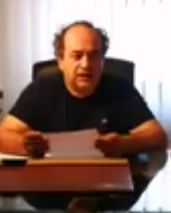 VIDEO. Gambolò, il sindaco Costantino: &quot;80 positivi e 26 decessi in paese. Utilizziamo le mascherine nel modo giusto per proteggerci dal Covid&quot;