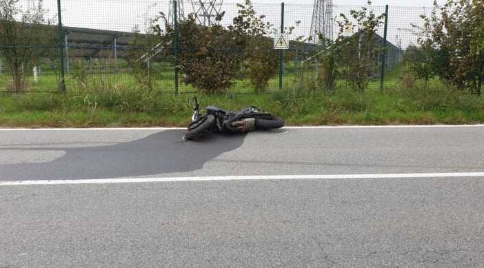 Magenta: diciottenne in moto si schianta in via Espinasse, è grave al Niguarda