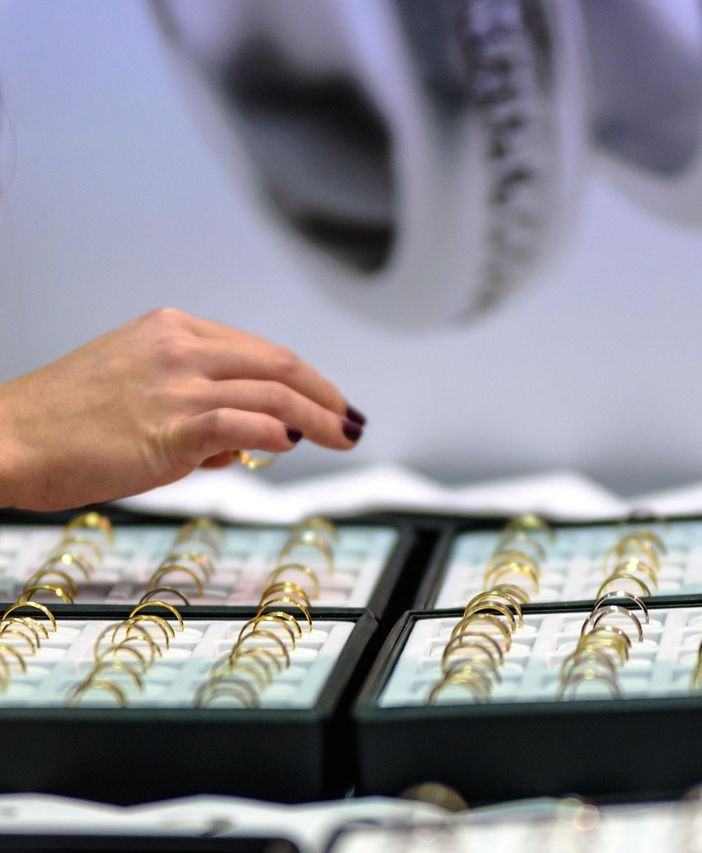 Il significato dei gioielli dietro forme e materiali: non solo accessori di bellezza