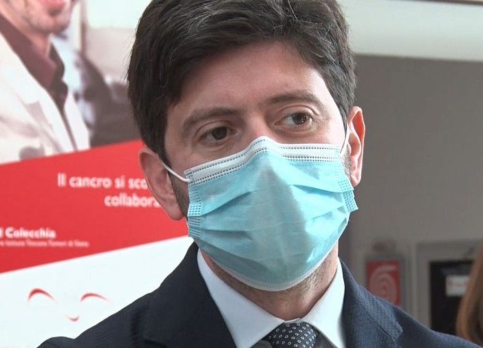 Covid, Speranza presenterà il piano vaccini il 2 Dicembre