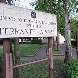 Acqui Terme: apre la portiera e ruba il portafogli, arrestato un 16enne