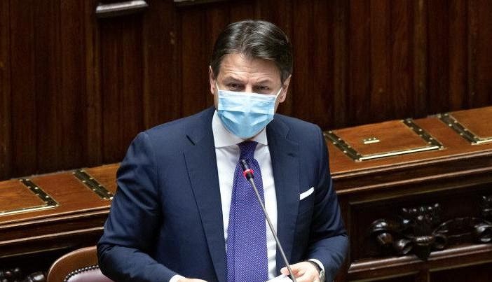 Conte incassa la fiducia della Camera sulla crisi