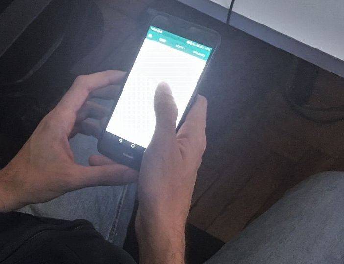 Abusi sui bimbi via chat, stroncata maxi rete di pedofili