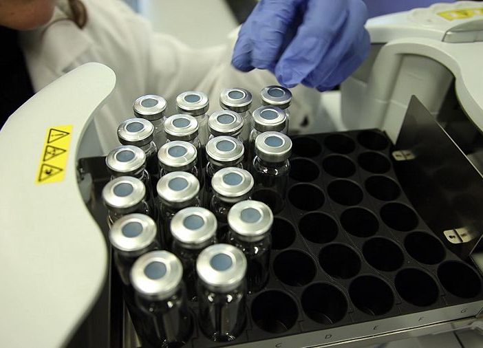 Vaccino anti-Covid Pfizer, via libera dall'Aifa