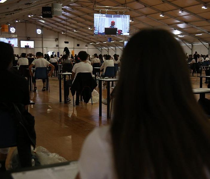 Dpcm, stop al concorso straordinario della scuola