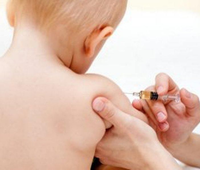 Appello urgente dei pediatri di famiglia lombardi al governatore Fontana sulle vaccinazioni antinfluenzali per i bambini: &quot;Si devono fornire alla famiglie chiare indicazioni.&quot;