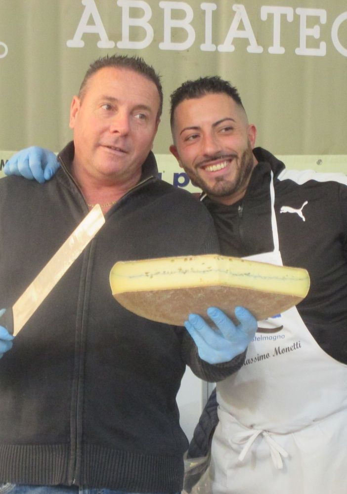 - (FOTOGALLERY) - Abbiategusto 2019, una visita nel bello e nel buono, dolce e salato