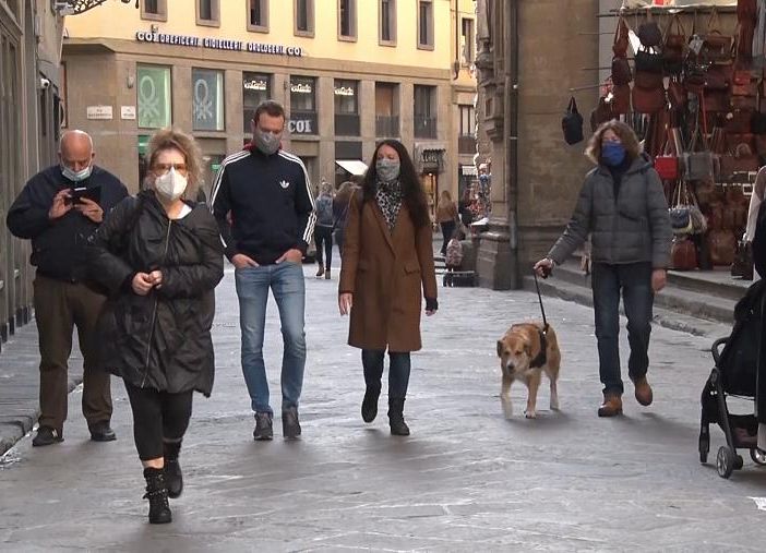 Il governo tiene duro, Natale col coprifuoco, niente spostamenti