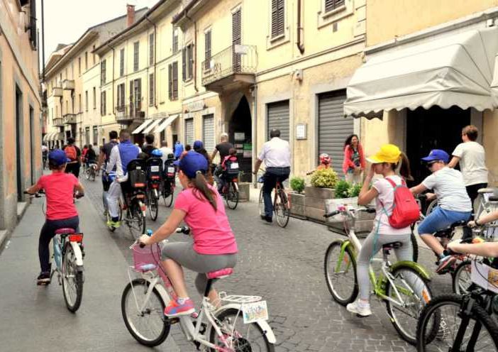 “Pedala la tappa young”: ad Abbiategrasso, l’evento in bici dedicato ai più giovani