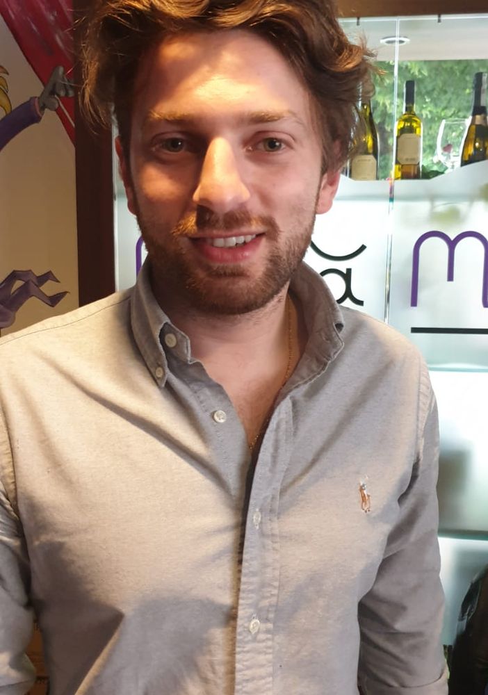 Dorno, quattro serate per imparare a degustare i vini con il sommelier Carlo Aguzzi. Il ricavato servirà per comprare un defibrillatore