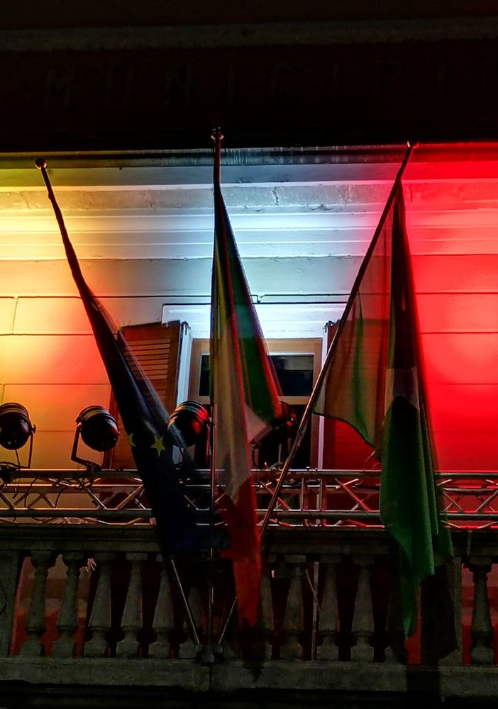 Robbio, l’Avis celebra la festa del donatore. comune illuminato fino a domenica