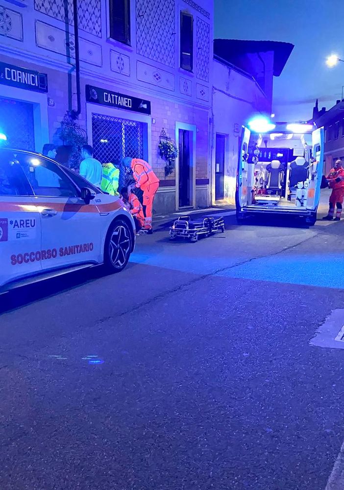 Mede: cade dallo scooter in via Garibaldi, ferita una ragazza 21enne