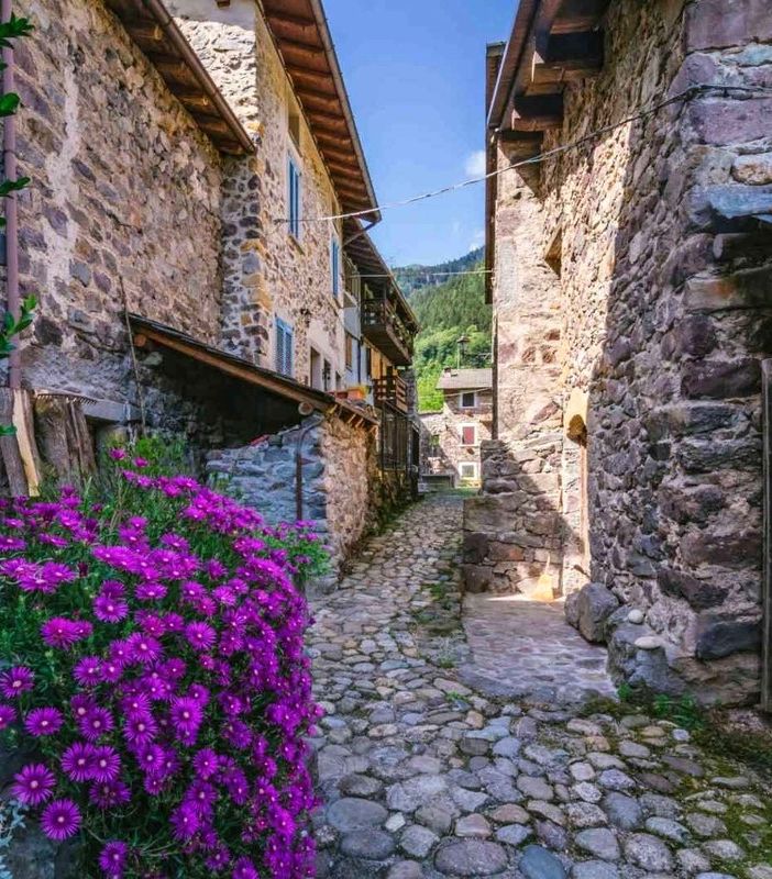 Dal 2 al 4 giugno in Valle Brembana, secondo weekend per scoprire i segreti delle erbe spontanee e i sapori locali