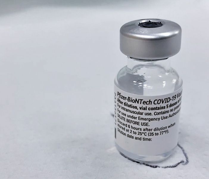Un milione di italiani vaccinati ma Pfizer rallenta le consegne
