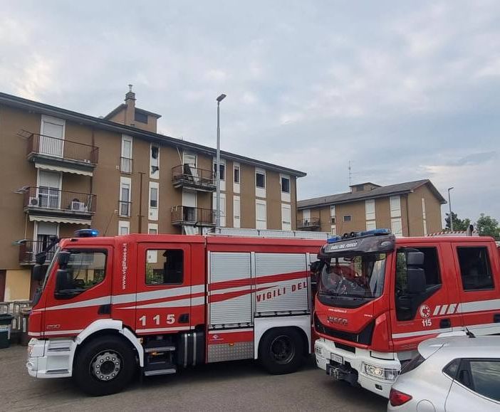 Mortara: incendio in un appartamento, sul posto due squadre di Vigili del fuoco