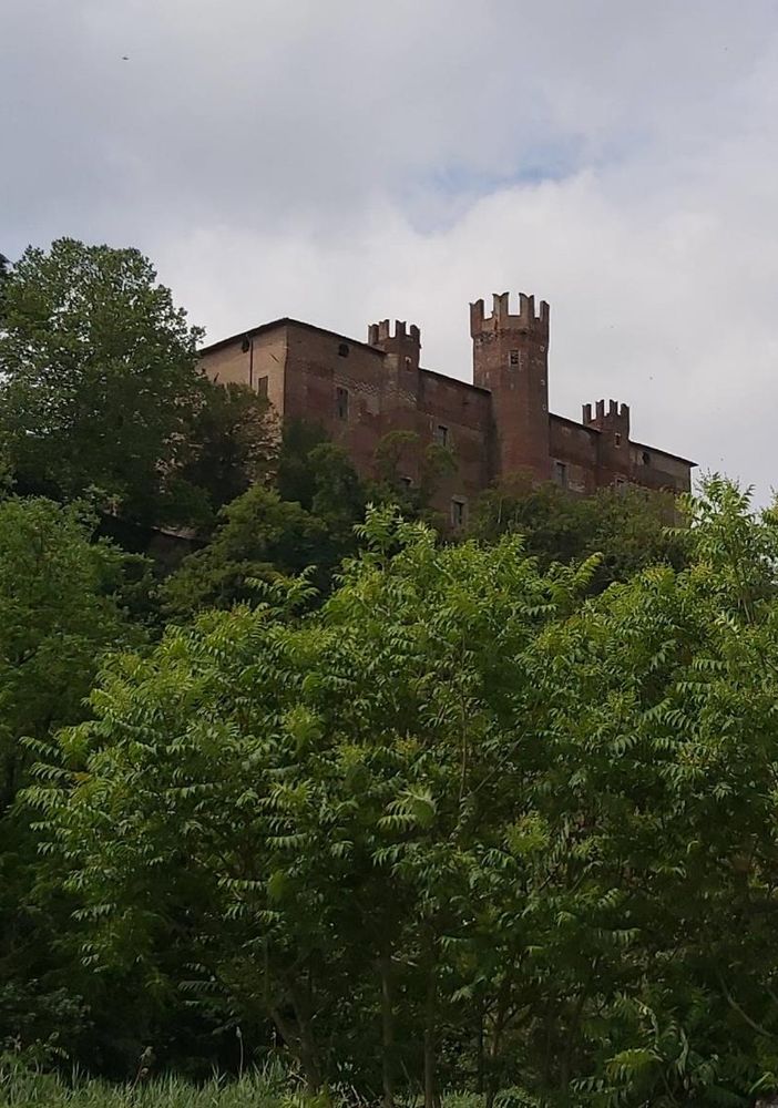 (VIDEO) il Castello di Pomaro sequestrato dalla Guardia di Finanza