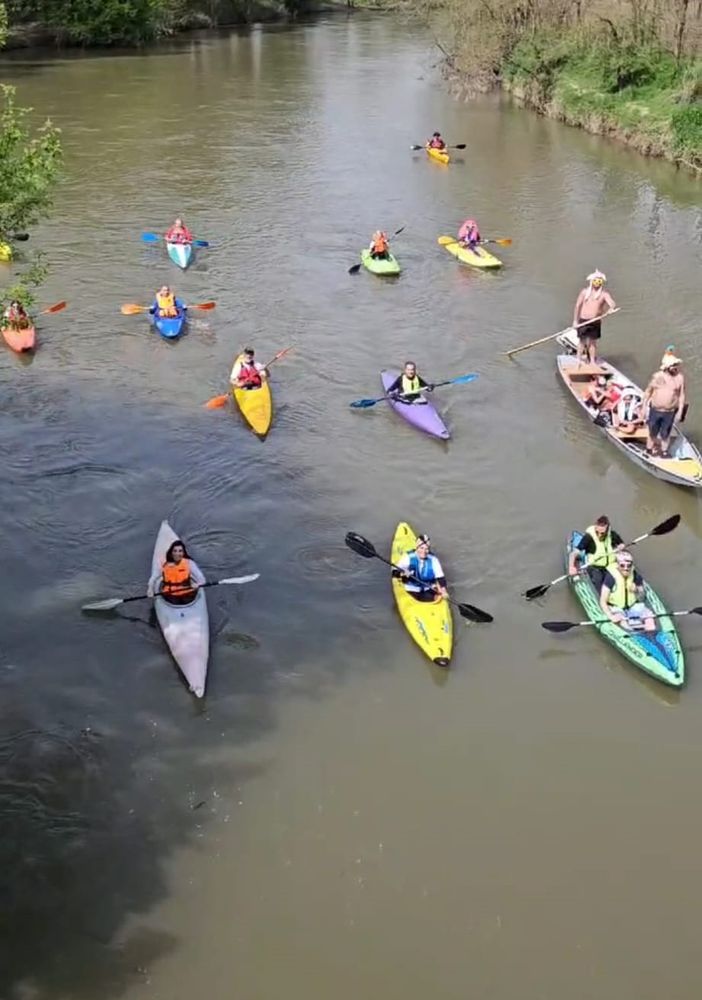 Lomello: la &quot;marcia&quot; delle canoe sul torrente Agogna