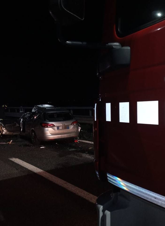 Tragico schianto sull'autostrada Milano-Genova, muore un 59enne