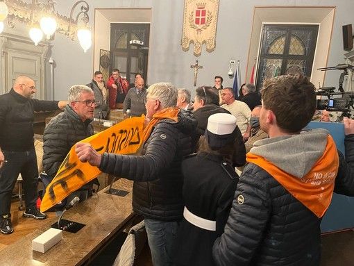 Tensione a Novara per la maxiarea logistica di Pernate