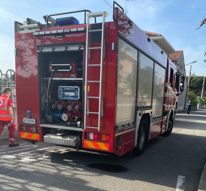 Marcallo con Casone: 42enne trovato in casa dai Vigili del Fuoco senza vita