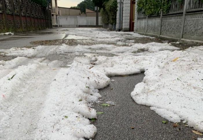 Violenta grandinata a Corbetta e maltempo sul magentino, le foto di Massimo Grassi