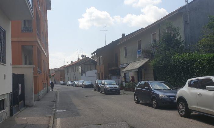 Lite tra due donne fuori da un bar di Abbiategrasso: 54enne finisce in ospedale