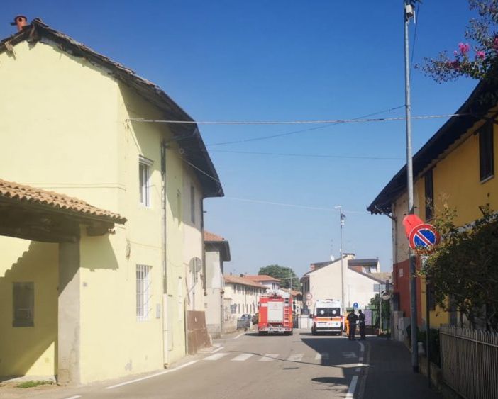 Donna cade nel Naviglio a Pontevecchio di Magenta: salvata dai Vigili del Fuoco