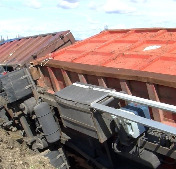 Robbio: camion esce di strada sulla provinciale 197, traffico interrotto dalle 12