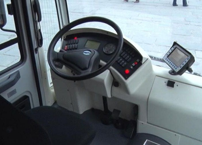 Abbiategrasso: rifiutano di indossare le mascherine ffp2 sui pullman e minacciano gli autisti Stav
