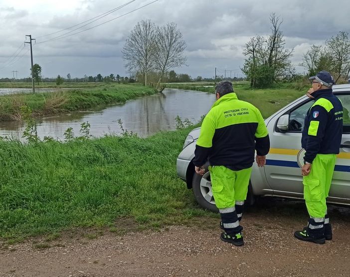 Vigevano, dalle 18 scatta l'allerta rossa per il rischio di esondazione del Ticino