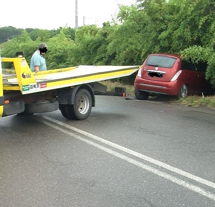 Vigevano: tamponamento tra auto in corso De Gasperi, ferite quattro persone