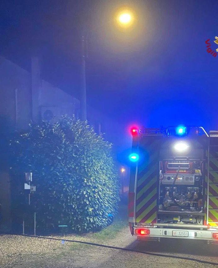 Ottobiano: incendio in un'abitazione, intervengono i Vigili del fuoco