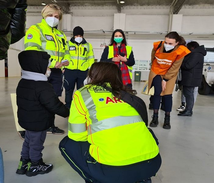 I bambini ucraini malati salvati dalla guerra e portati in Italia per le cure